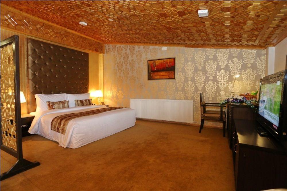 Batra Hotels And Residences Srīnagar Exteriér fotografie