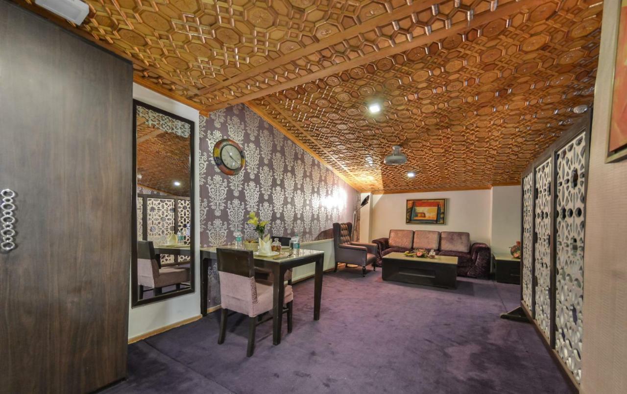 Batra Hotels And Residences Srīnagar Exteriér fotografie