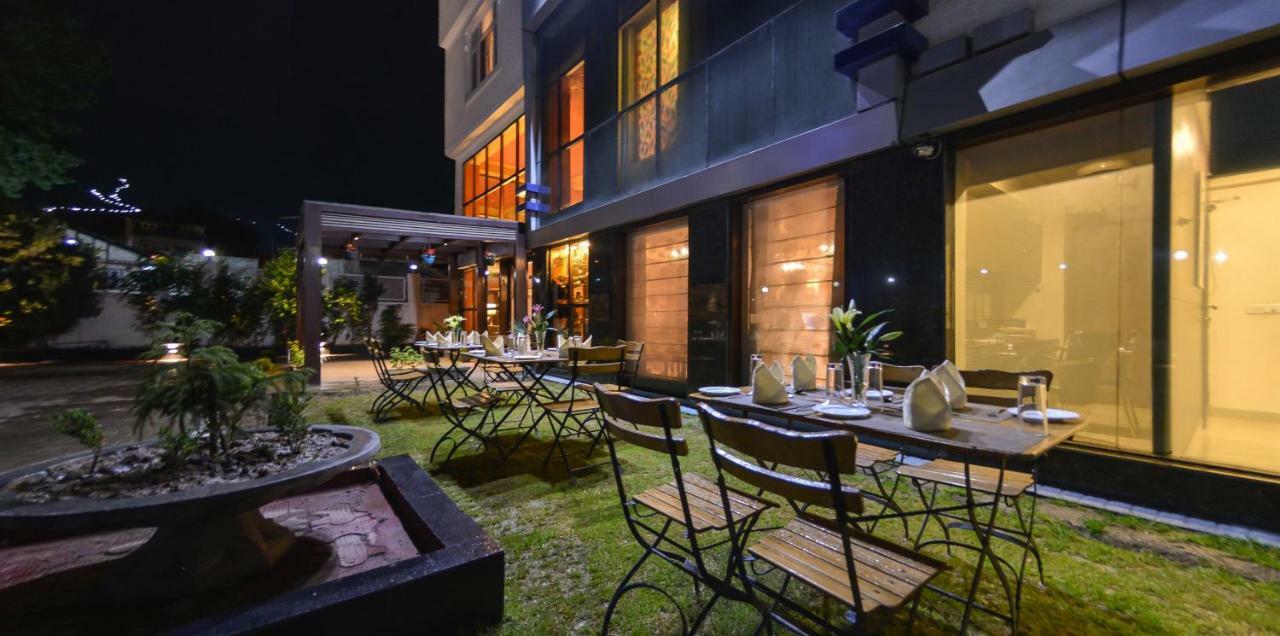 Batra Hotels And Residences Srīnagar Exteriér fotografie